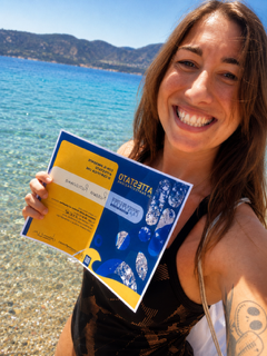 Rubenia al mare con il certificato della traversata dello Stretto di Messina